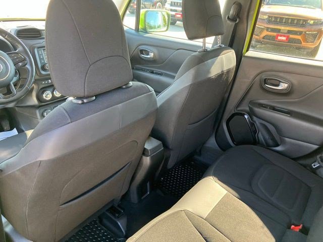 Used 2017 Jeep Renegade Altitude AWD/4WD image 21