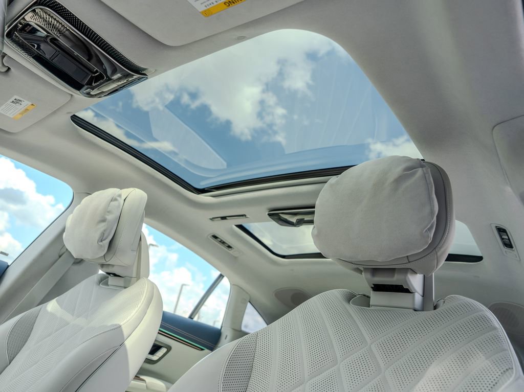 Used 2023 Mercedes-Benz EQS 580 4MATIC Sedan image 16