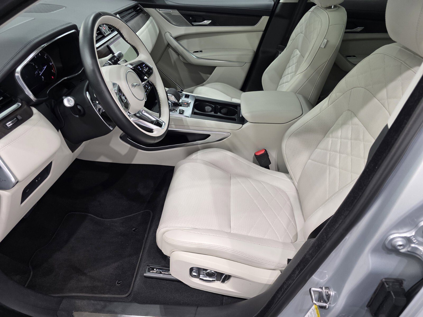 Used 2022 Jaguar F-PACE S AWD/4WD image 6