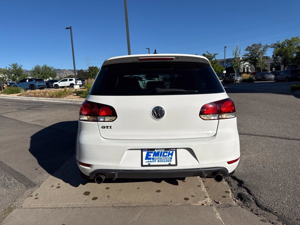 Used 2011 Volkswagen Golf 2-Door FWD image 4