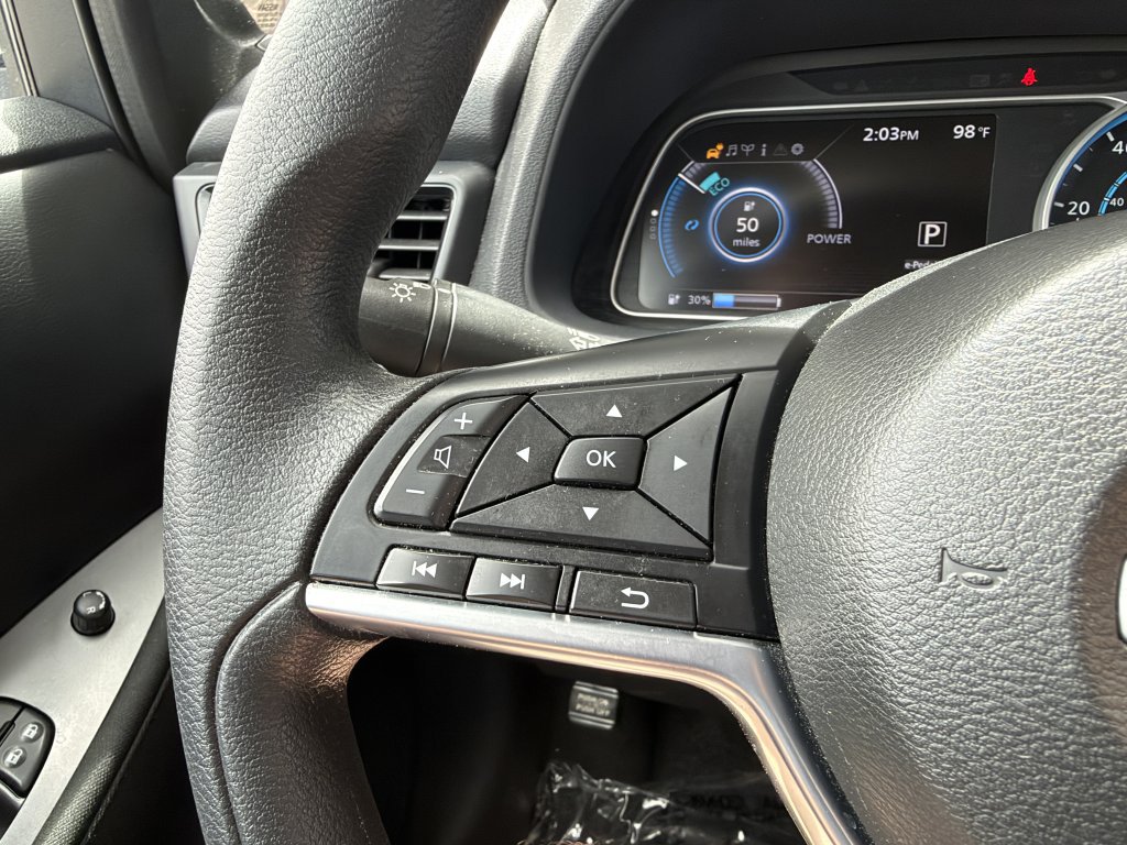 Used 2025 Nissan Leaf S FWD image 27