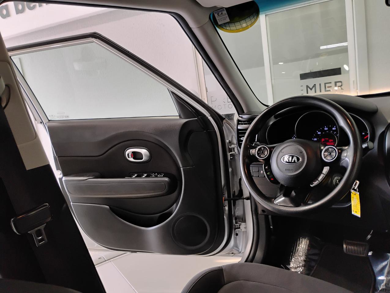 Used 2018 Kia Soul image 26