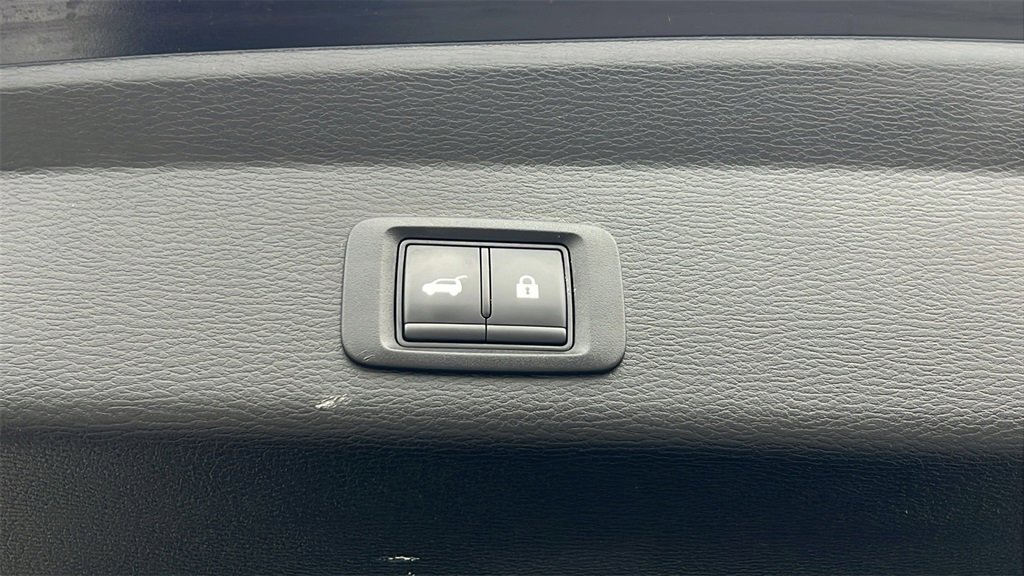 Used 2024 Mitsubishi Outlander SE image 17