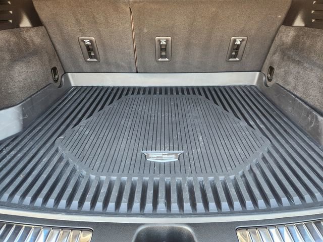 Used 2024 Cadillac XT4 Premium Luxury image 32