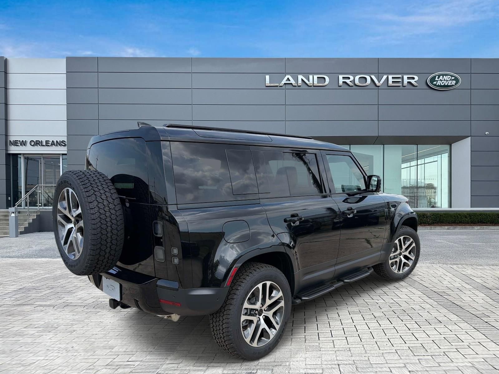 New 2026 Land Rover Defender 110 S AWD/4WD image 5