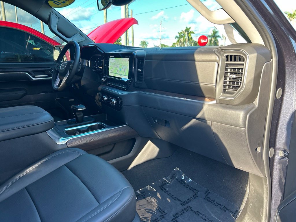 Used 2026 GMC Sierra 1500 SLT AWD/4WD image 44