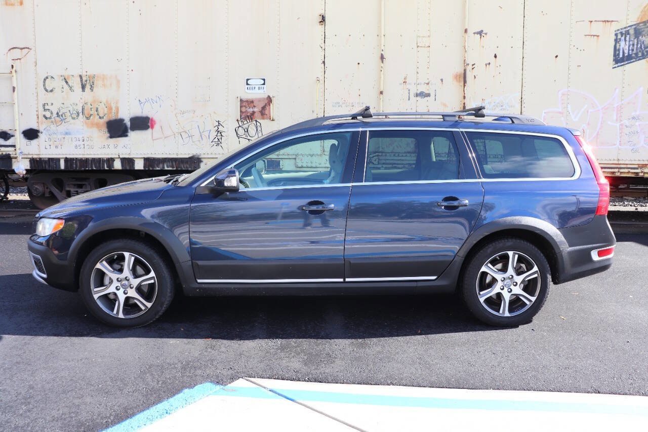 Used 2013 Volvo XC70 T6 image 4