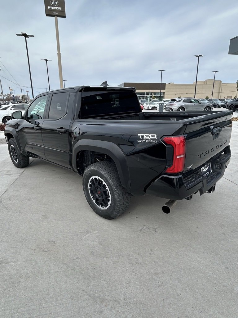 Used 2024 Toyota Tacoma TRD Off-Road image 5