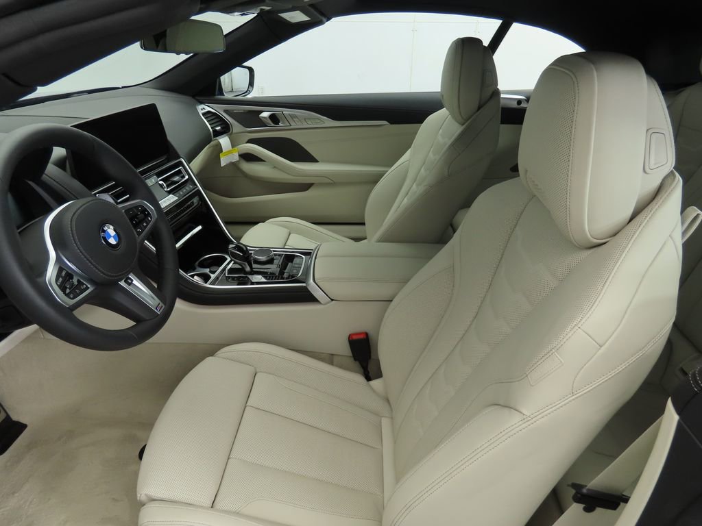 New 2026 BMW 840i Convertible w/ Comfort Seating Package image 17