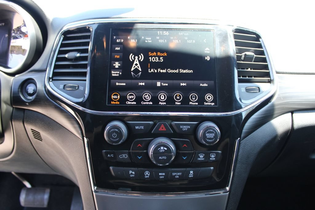 Used 2022 Jeep Grand Cherokee Laredo X AWD/4WD image 24