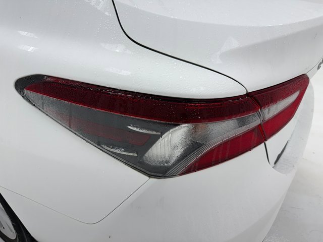 Used 2022 Toyota Camry LE image 8