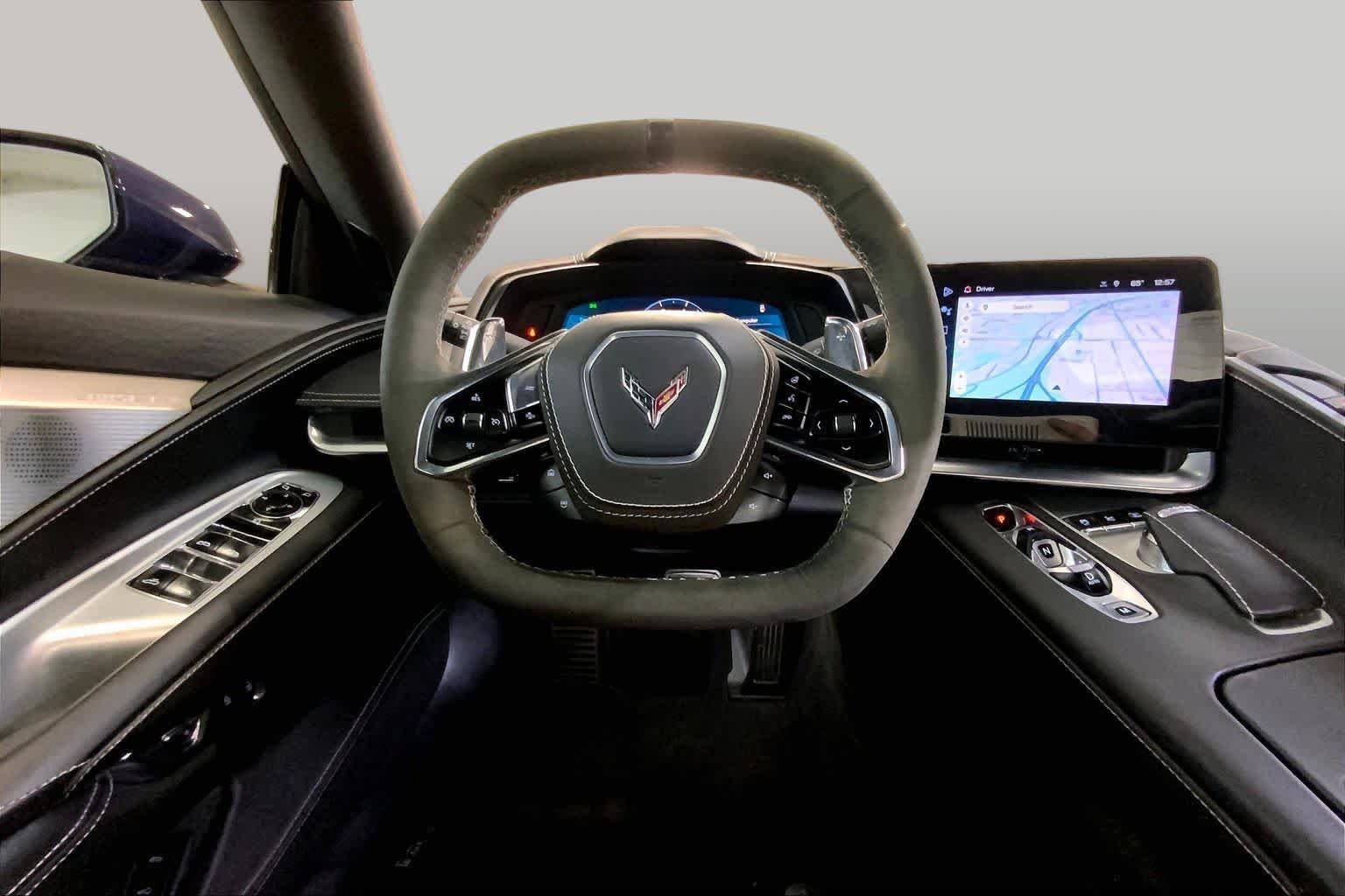 Used 2025 Chevrolet Corvette Stingray Premium Conv w/ Z51 Performance Package RWD image 5