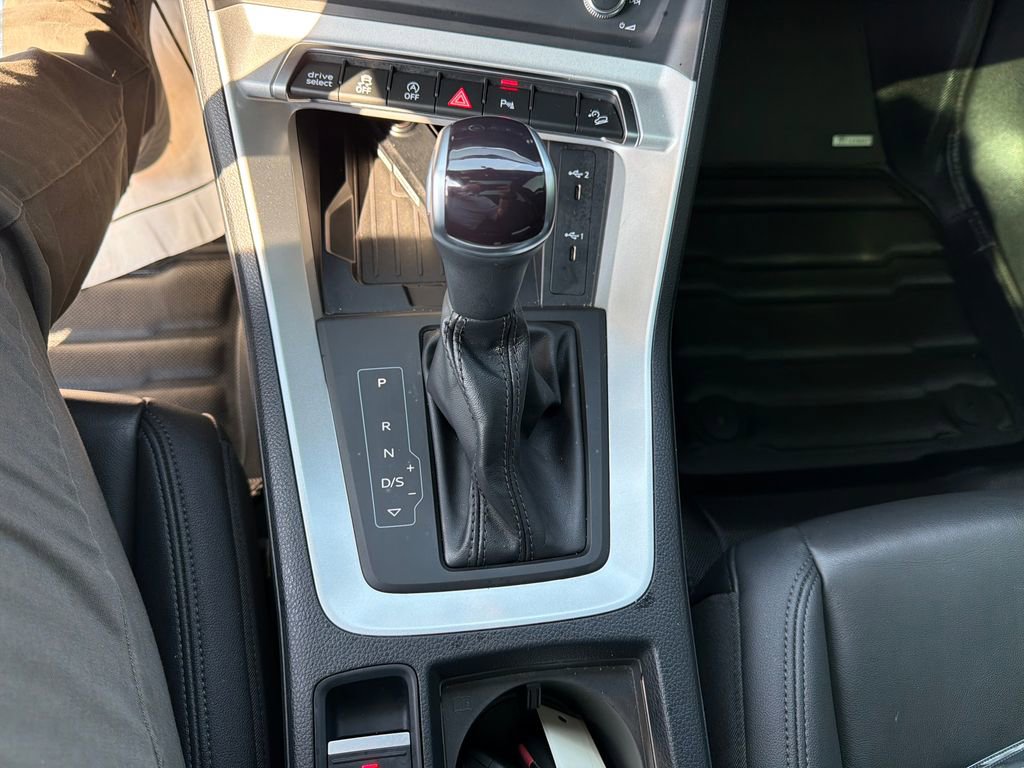 Used 2024 Audi Q3 2.0T Premium image 23