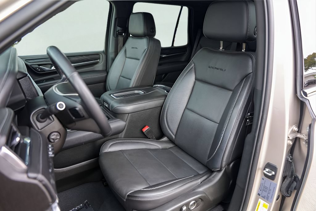 Used 2021 GMC Yukon Denali w/ Advanced Technology Package RWD image 10