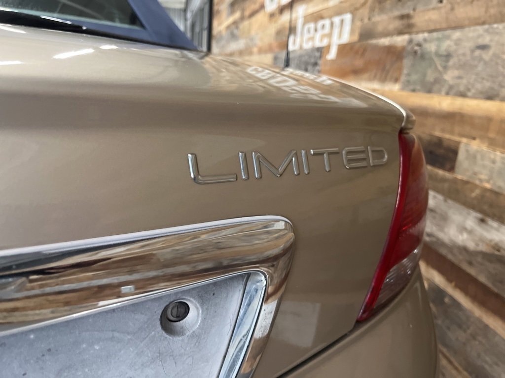 Used 2002 Chrysler Sebring Limited image 22