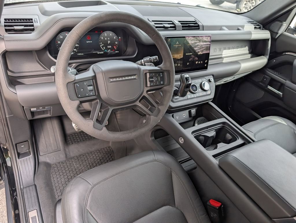 Used 2023 Land Rover Defender 90 V8 image 5