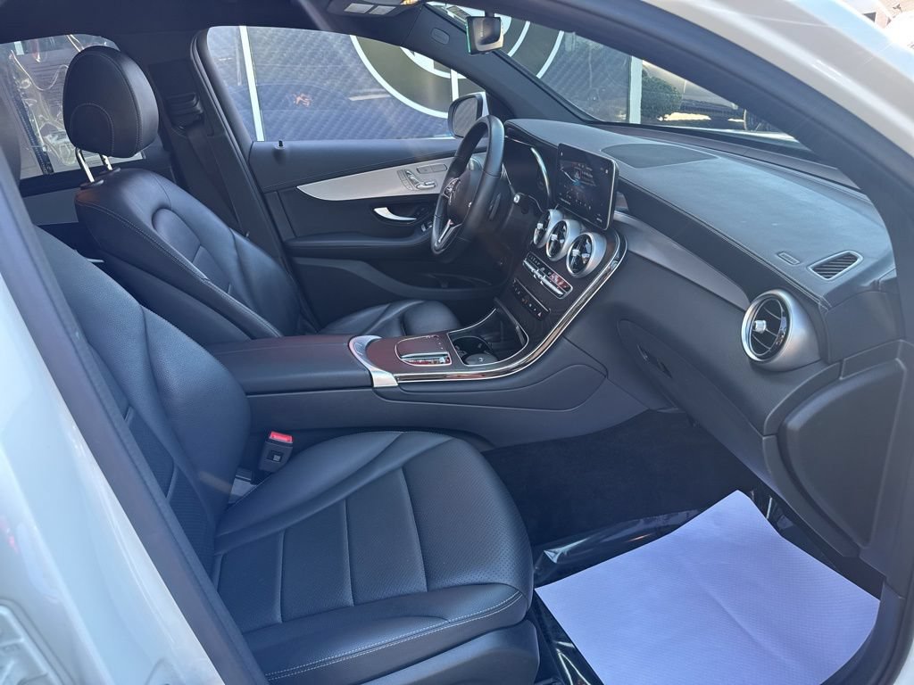Used 2023 Mercedes-Benz GLC 300 4MATIC Coupe image 63