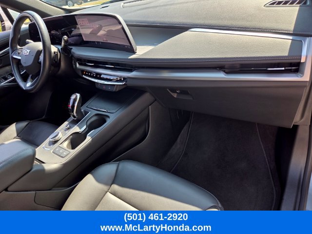 Used 2025 Cadillac XT4 Premium Luxury AWD/4WD image 17