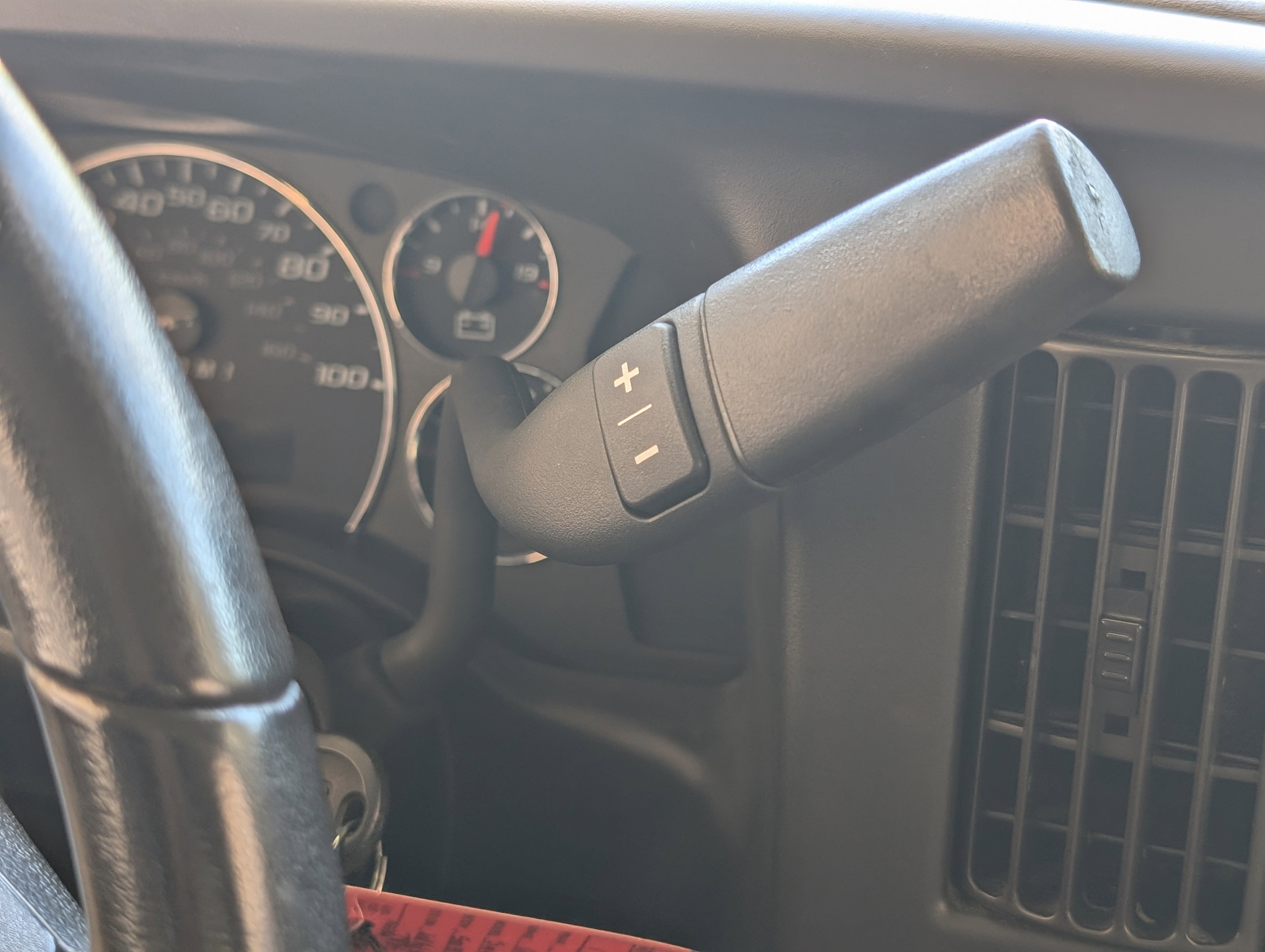 Used 2022 GMC Savana 3500 Extended w/ Driver Convenience Package RWD image 27
