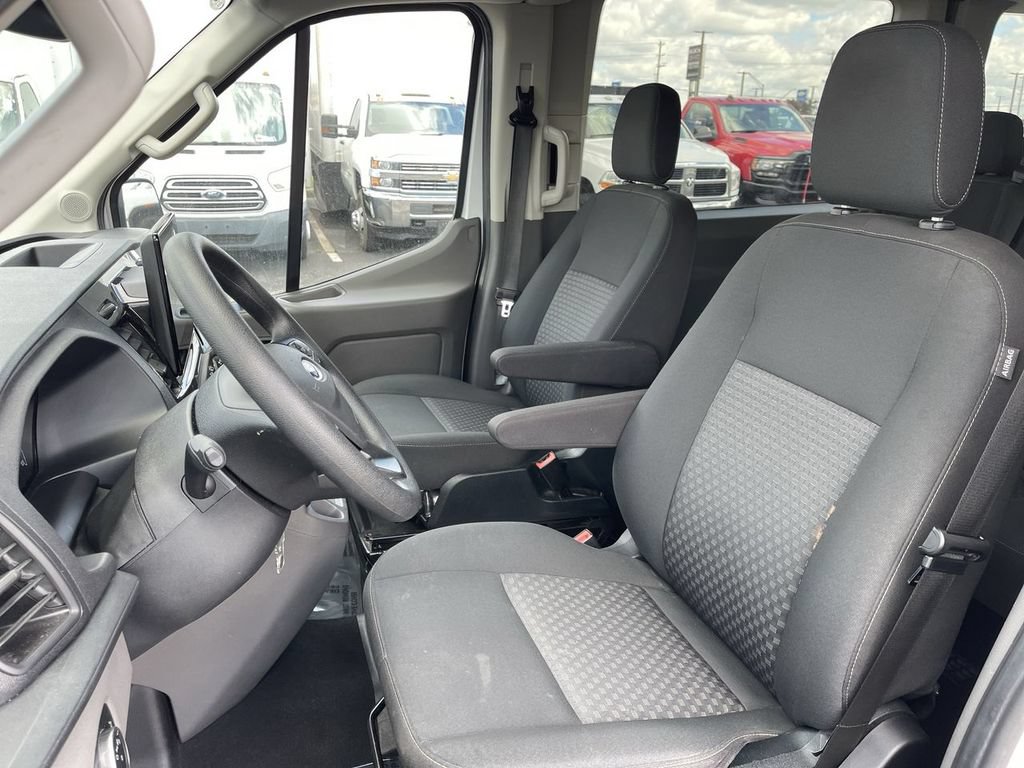 Used 2023 Ford Transit 350 XLT RWD image 4