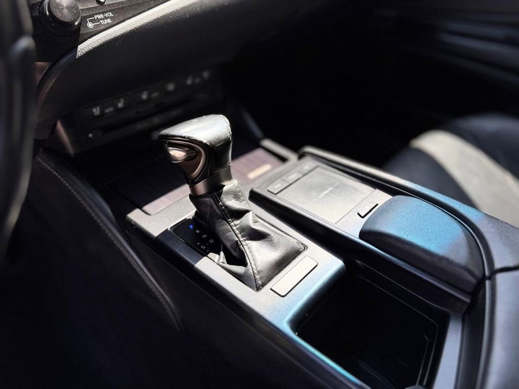 Used 2019 Lexus ES 350 Ultra Luxury FWD image 17