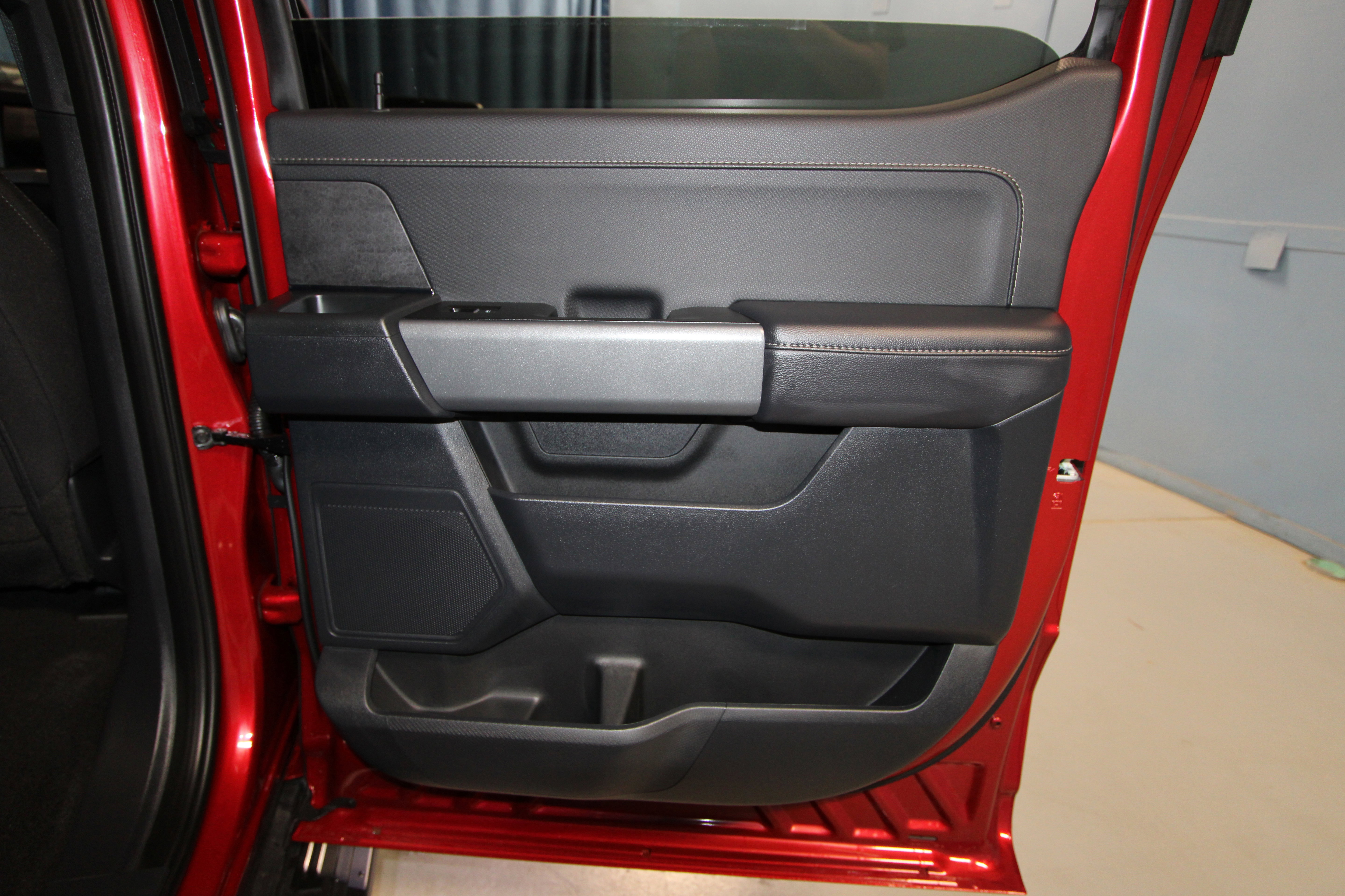 New 2025 Ford F150 XLT w/ Equipment Group 302A MID image 24