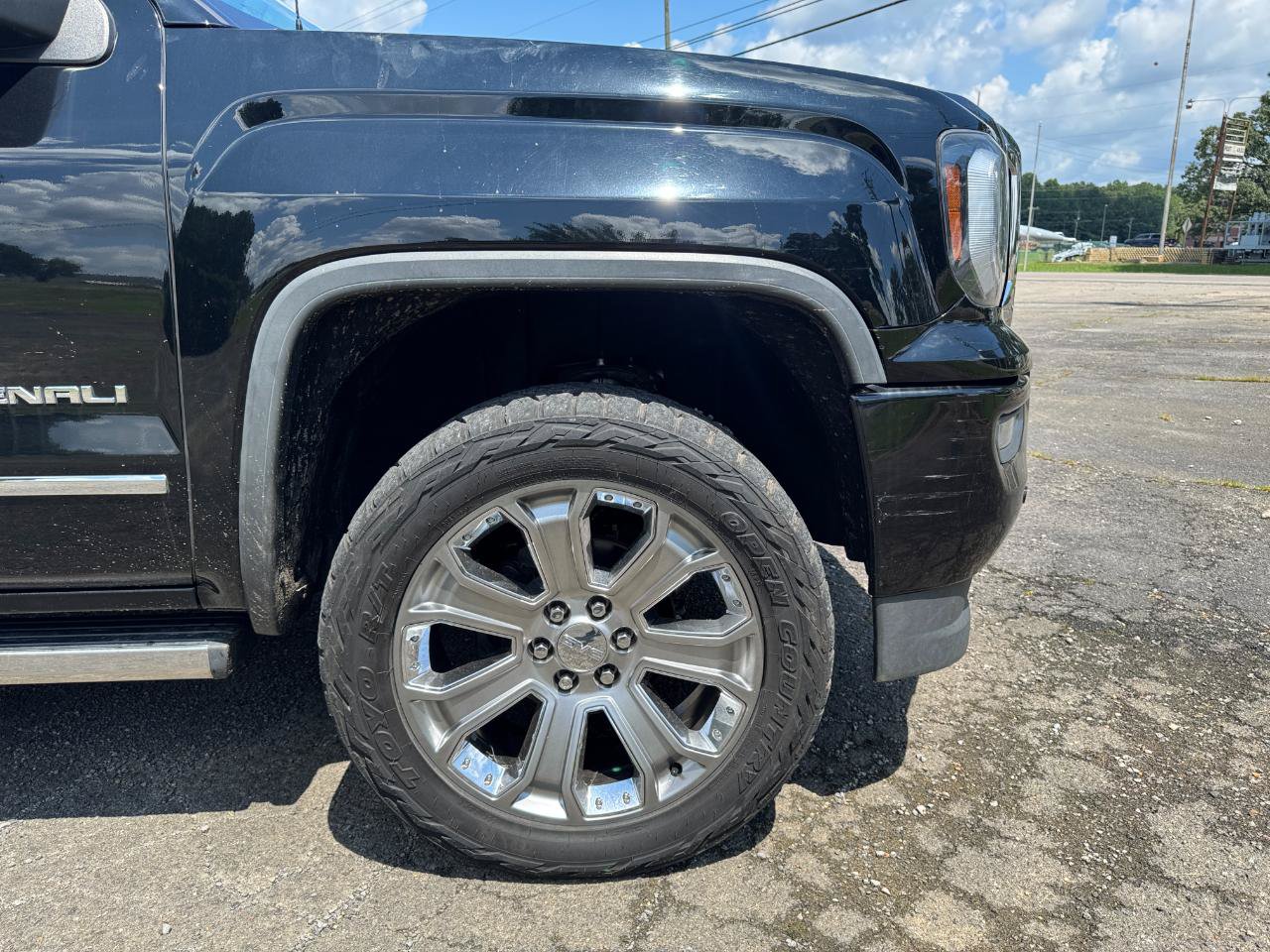 Used 2018 GMC Sierra 1500 Denali w/ Denali Ultimate Package AWD/4WD image 7