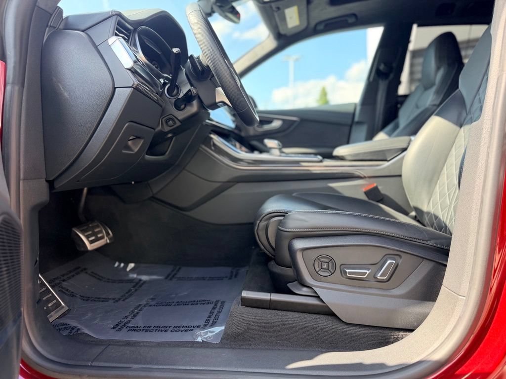 Certified 2023 Audi SQ8 Prestige w/ Prestige Package AWD/4WD image 10