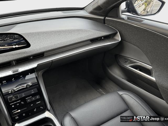Used 2022 Lucid Air Grand Touring image 16