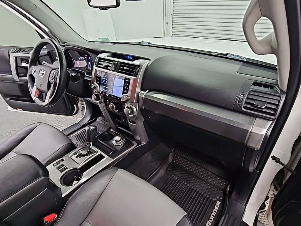 Used 2020 Toyota 4Runner SR5 image 38