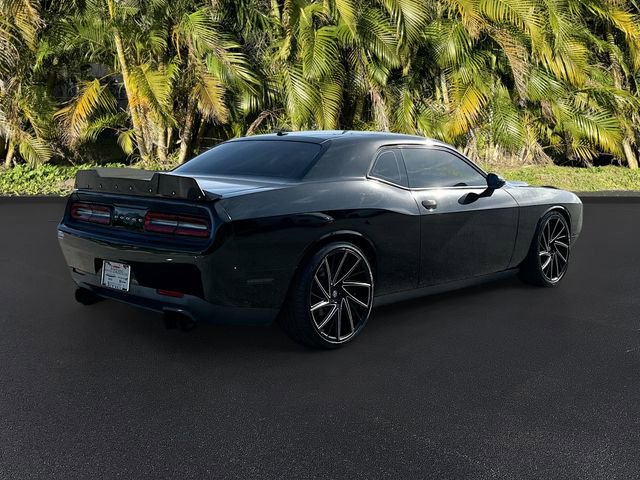 Used 2017 Dodge Challenger SXT w/ Driver Convenience Group RWD image 5