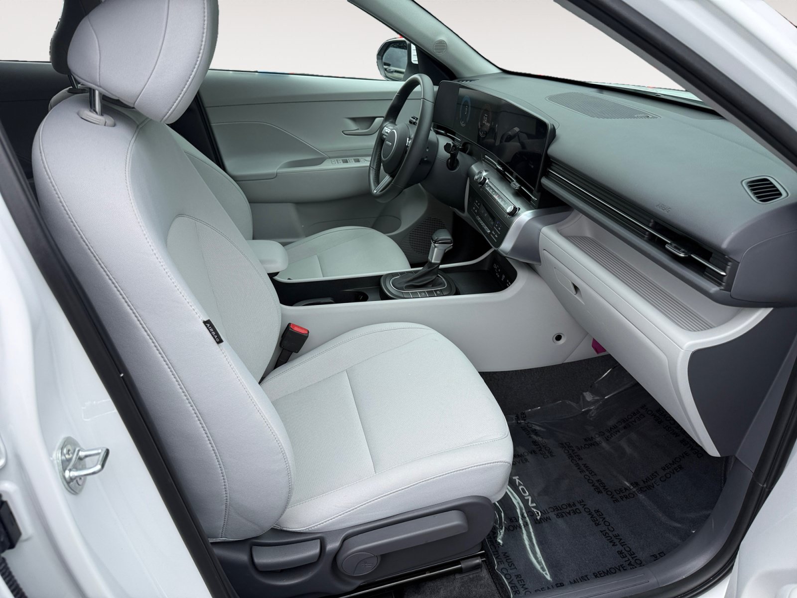 Certified 2025 Hyundai Kona SEL FWD image 19