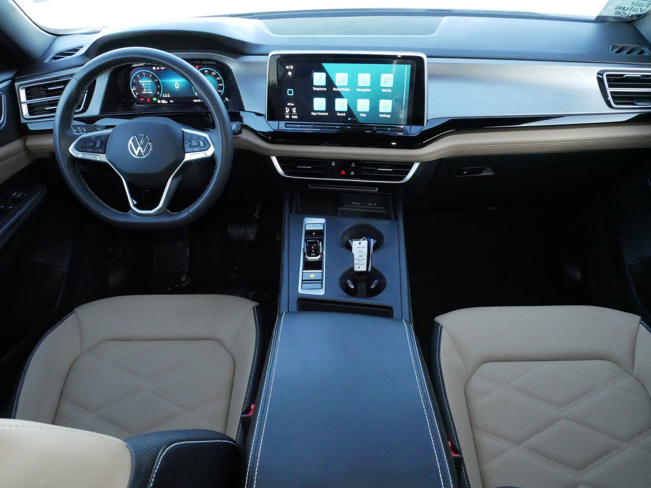 Certified 2024 Volkswagen Atlas Cross Sport SE image 10