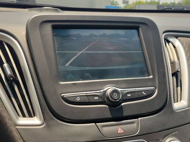 Used 2017 Chevrolet Malibu LS FWD image 23