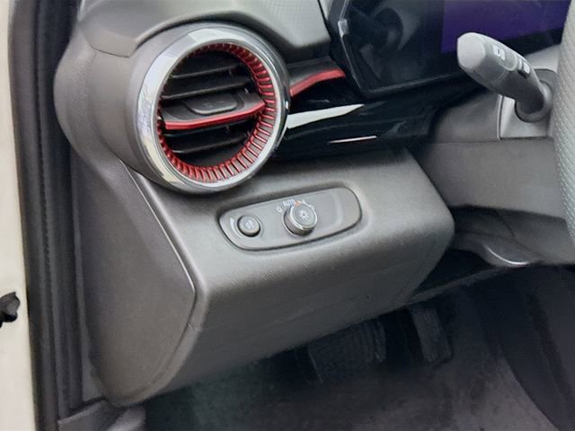 New 2026 Chevrolet Trax RS w/ Sunroof Package image 12