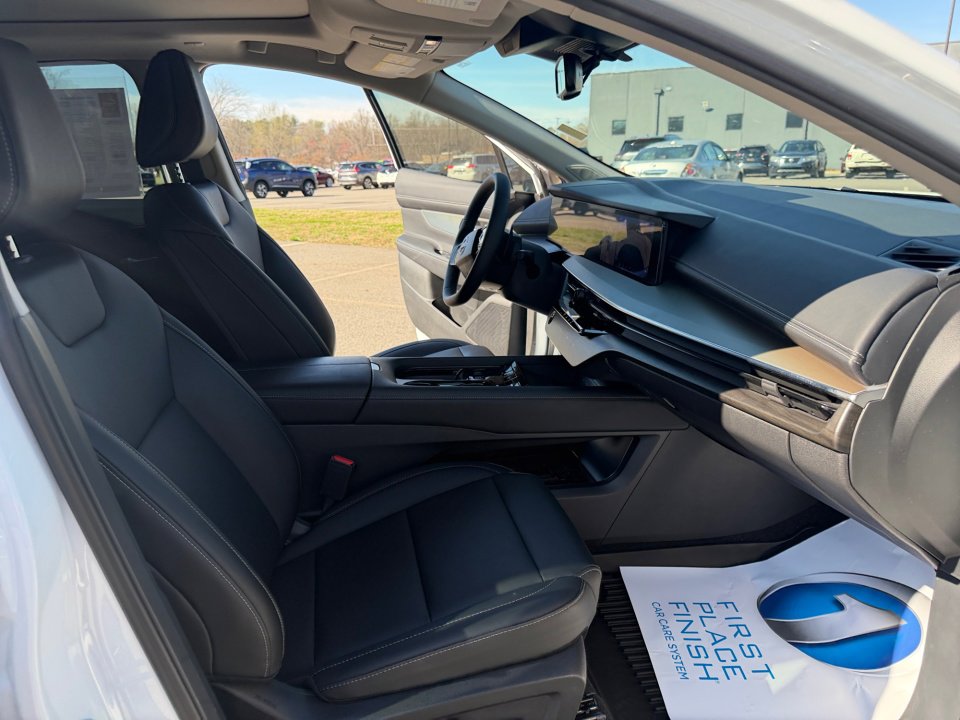 Used 2025 Nissan Murano SL image 32