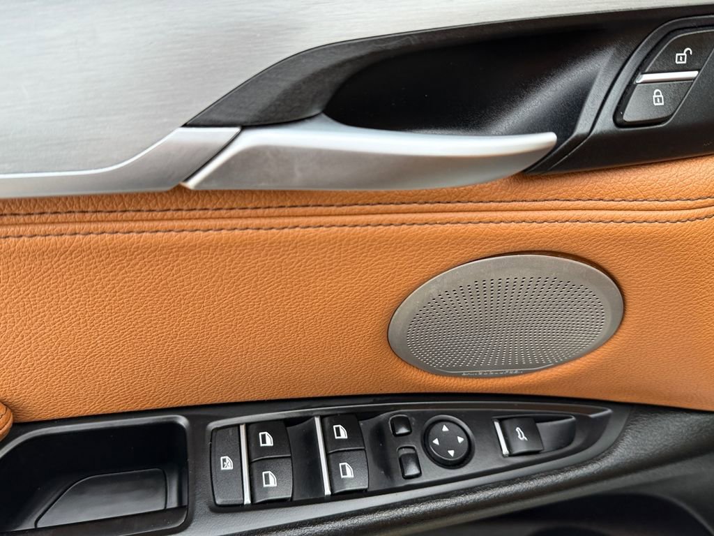 Used 2015 BMW X6 xDrive35i image 11