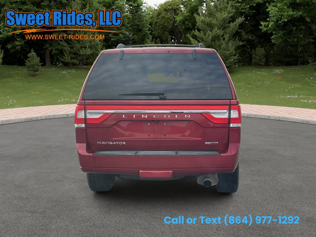 Used 2016 Lincoln Navigator Select image 8