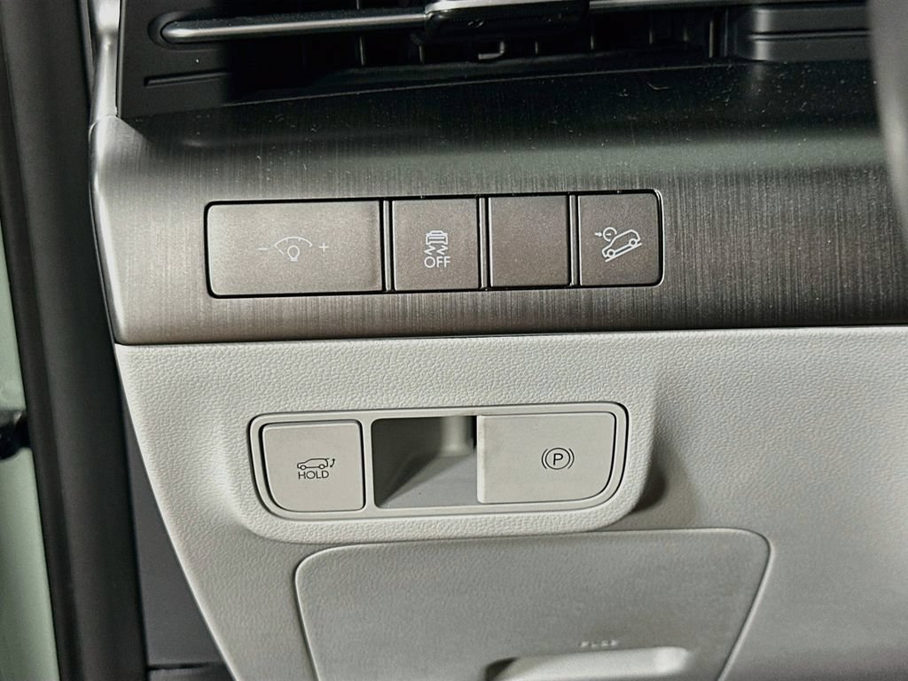 Used 2026 Hyundai Kona Limited FWD image 21