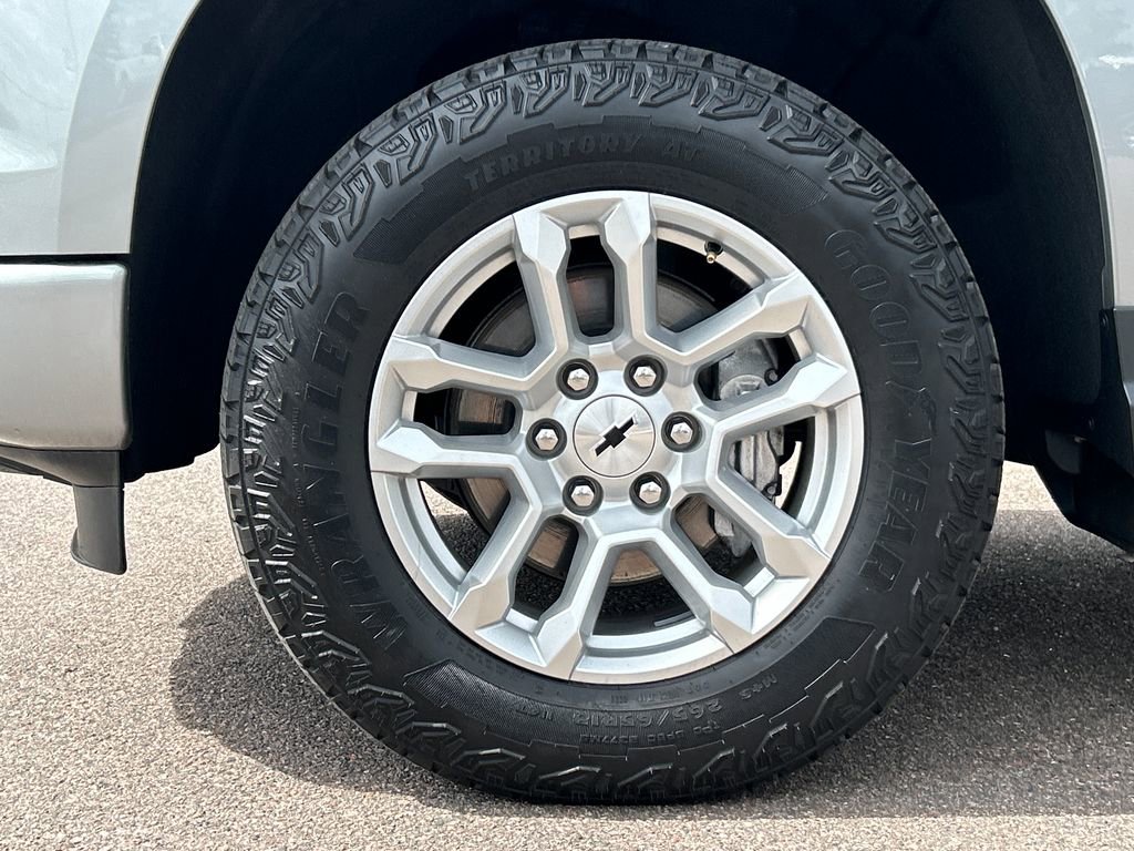 Used 2023 Chevrolet Silverado 1500 RST AWD/4WD image 27