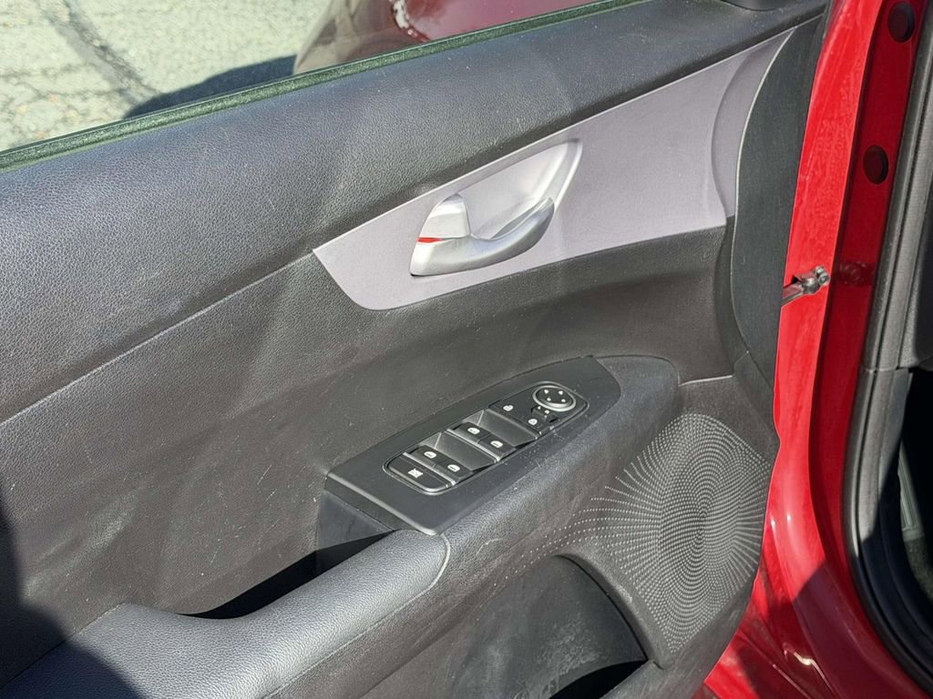 Used 2024 Kia Forte LXS image 17