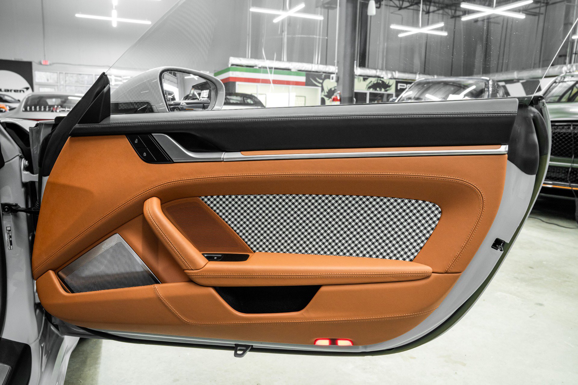 Used 2023 Porsche 911 Sport Classic image 41