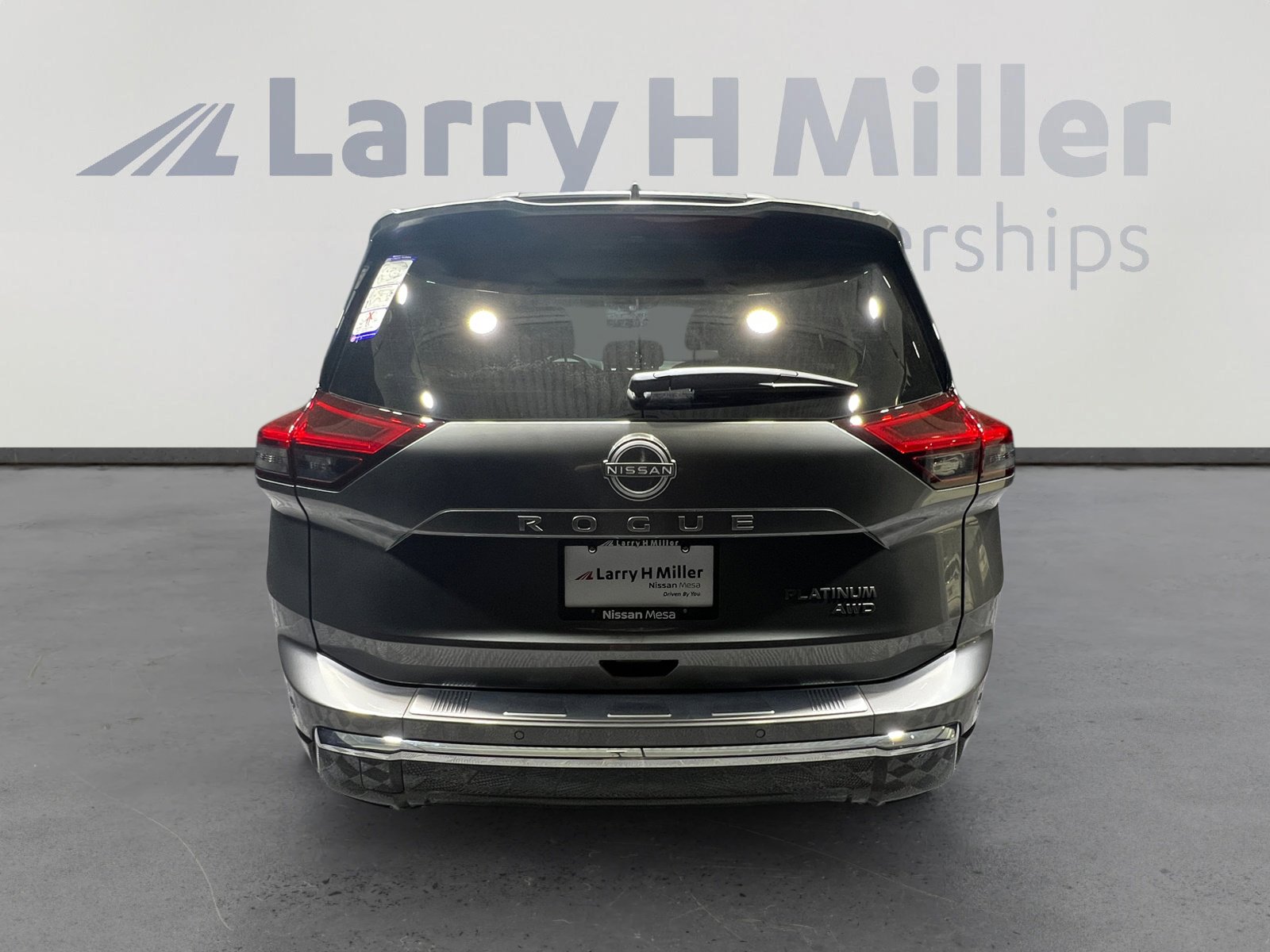 New 2026 Nissan Rogue Platinum image 4