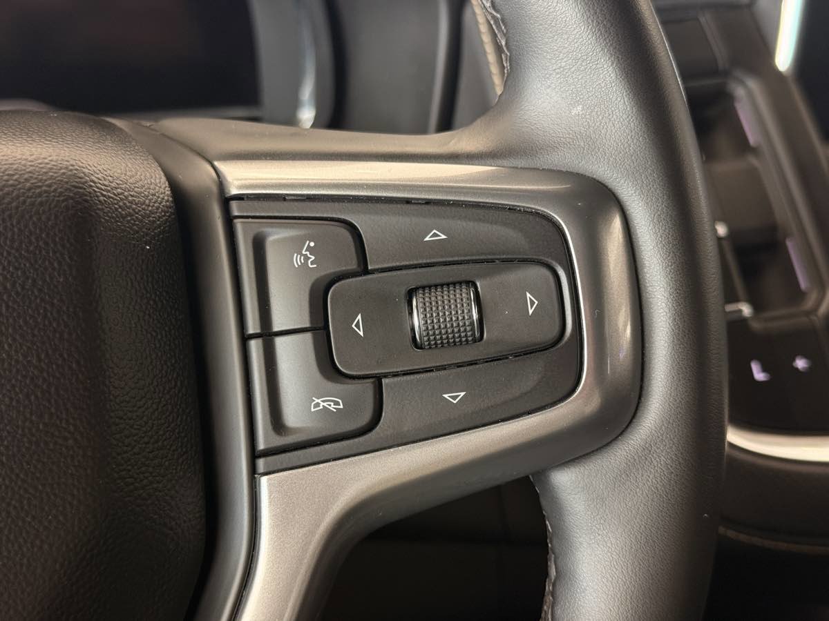 Used 2023 Chevrolet Suburban Premier image 51