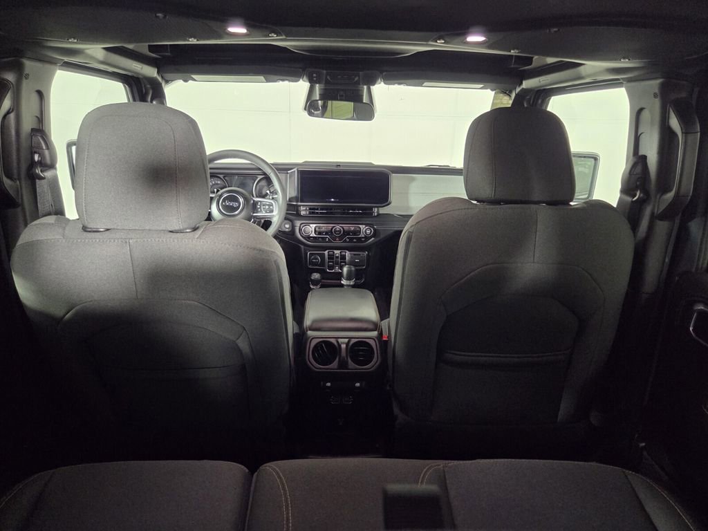 Certified 2025 Jeep Wrangler Sahara w/ Safety Group image 30