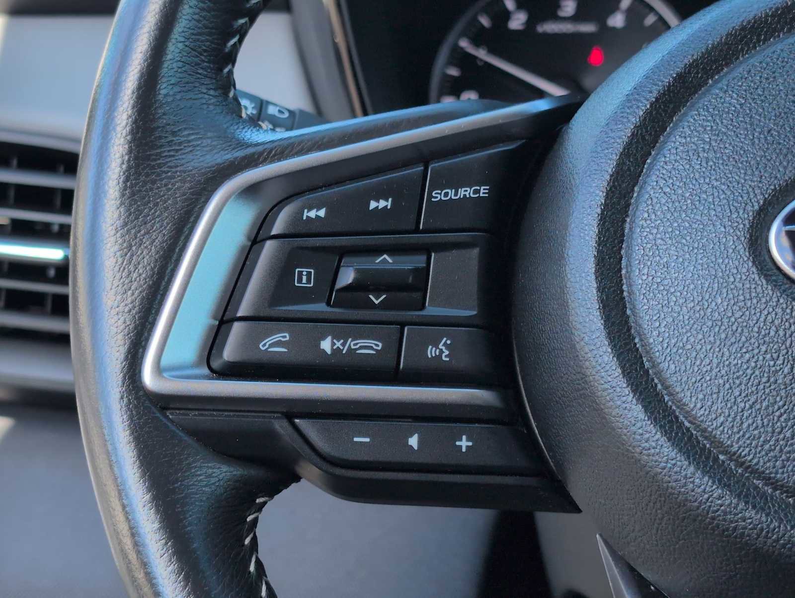 Certified 2024 Subaru Outback Premium w/ Popular Package #1A image 23