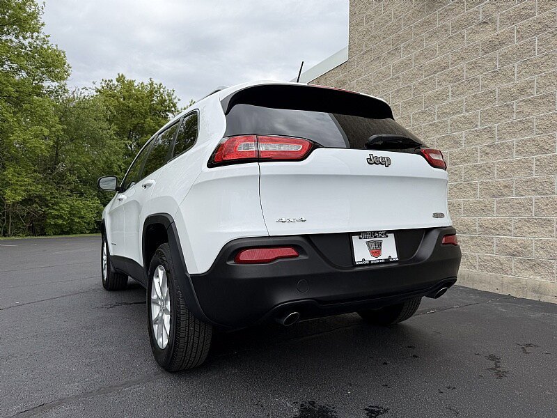 Used 2014 Jeep Cherokee Latitude AWD/4WD image 6