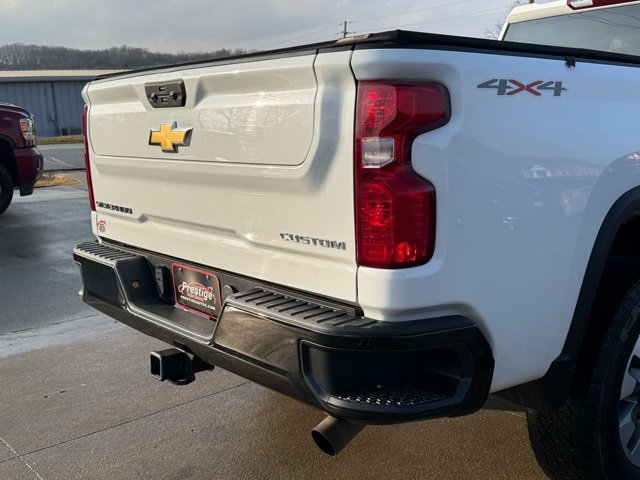 Used 2022 Chevrolet Silverado 2500 Custom w/ Custom Convenience Package image 14
