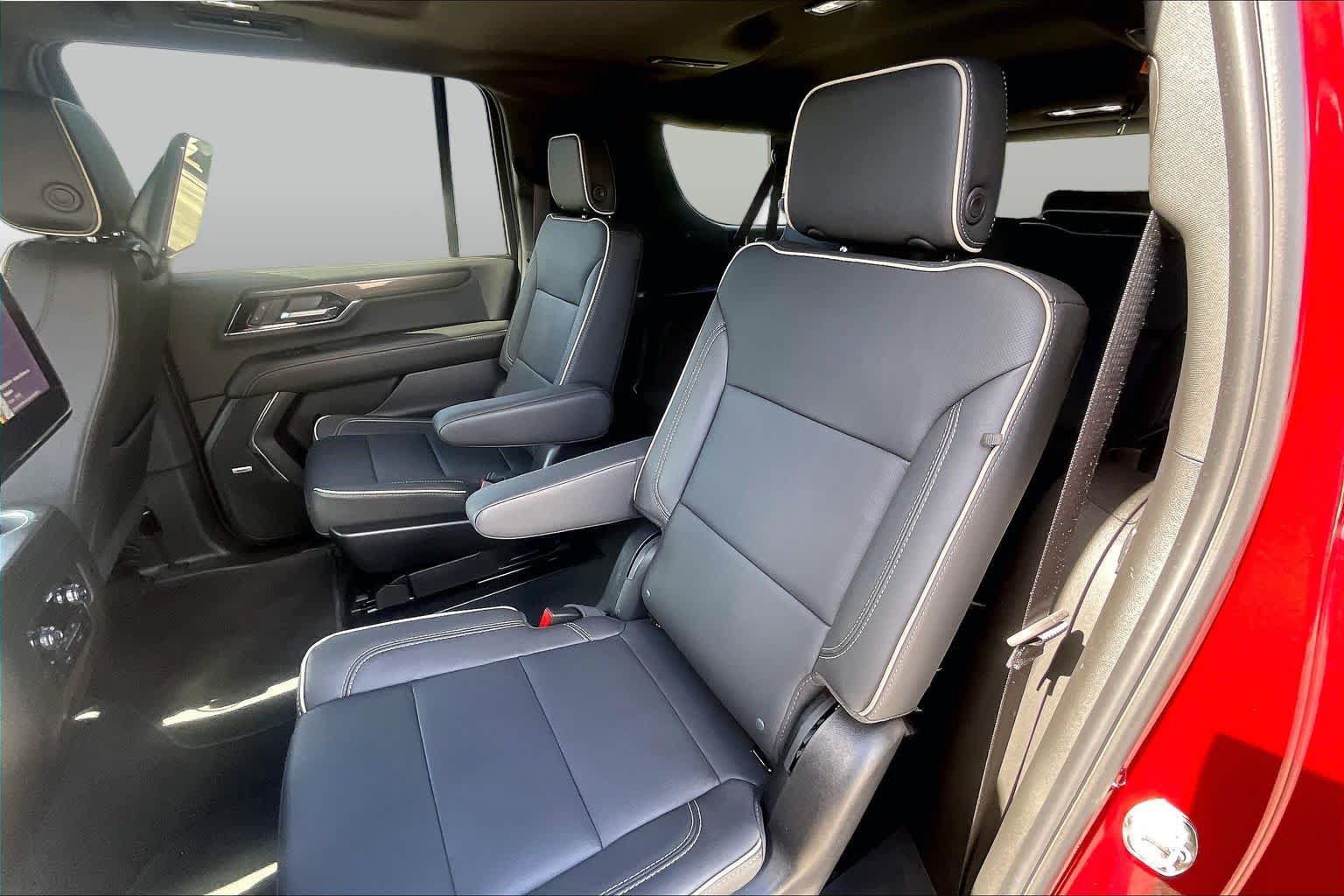 Used 2026 GMC Yukon XL Elevation w/ Elevation Premium Package RWD image 21