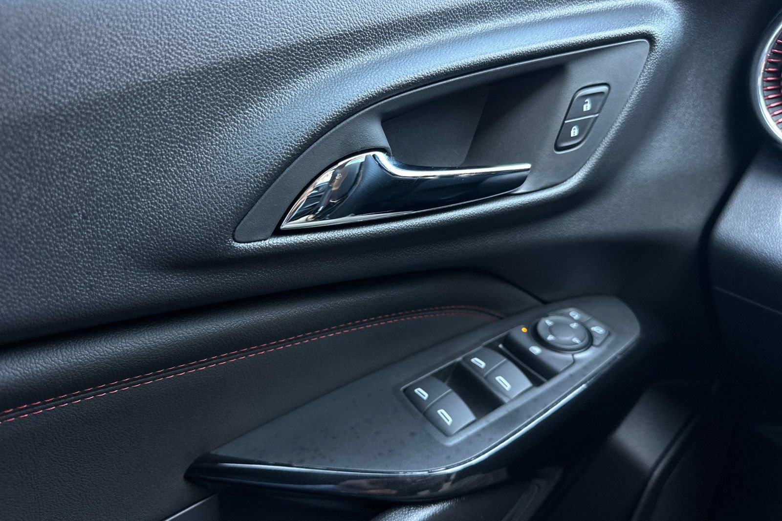 New 2026 Chevrolet Trax RS w/ Driver Confidence Package FWD image 11